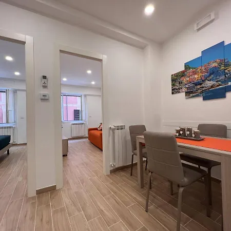 Vico Dell'amore, Daire *